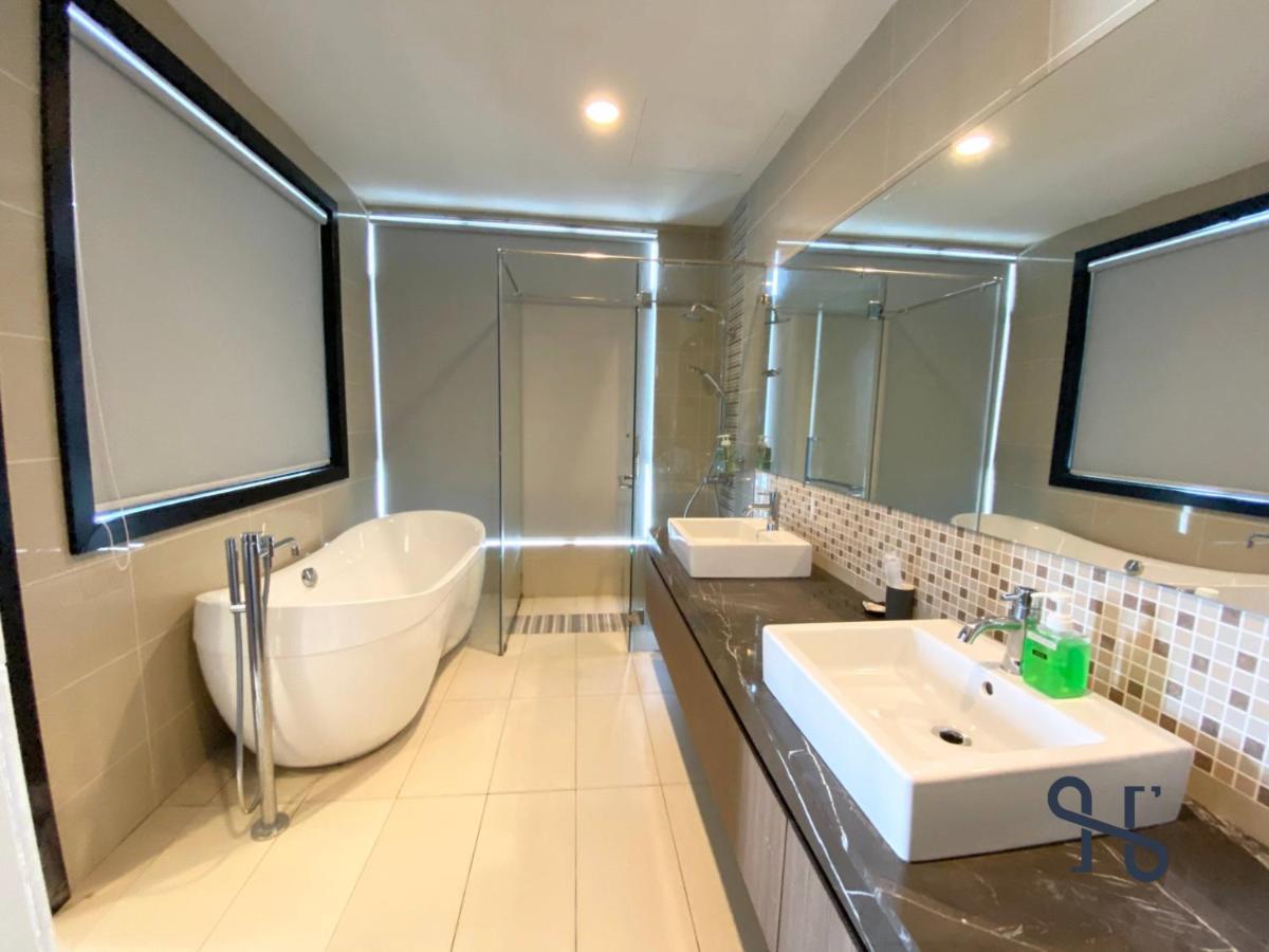 Homesuite' At Oceanus Pelagos Homestay *